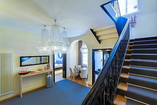 Die Villa-1